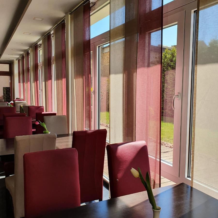 Hotel Atlas Halle Галль Экстерьер фото