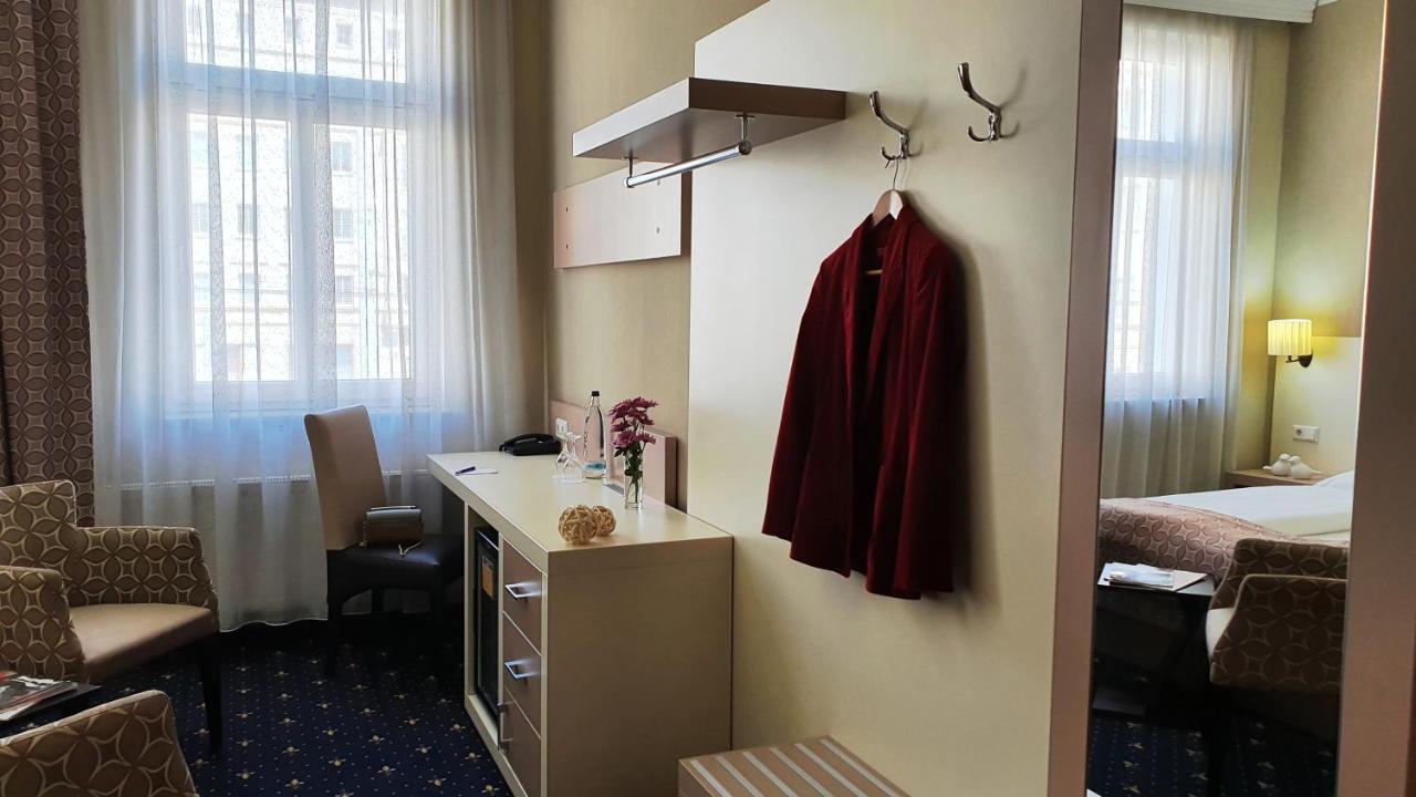 Hotel Atlas Halle Галль Экстерьер фото
