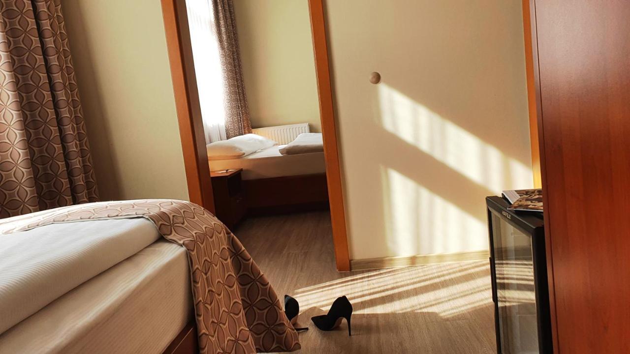 Hotel Atlas Halle Галль Экстерьер фото