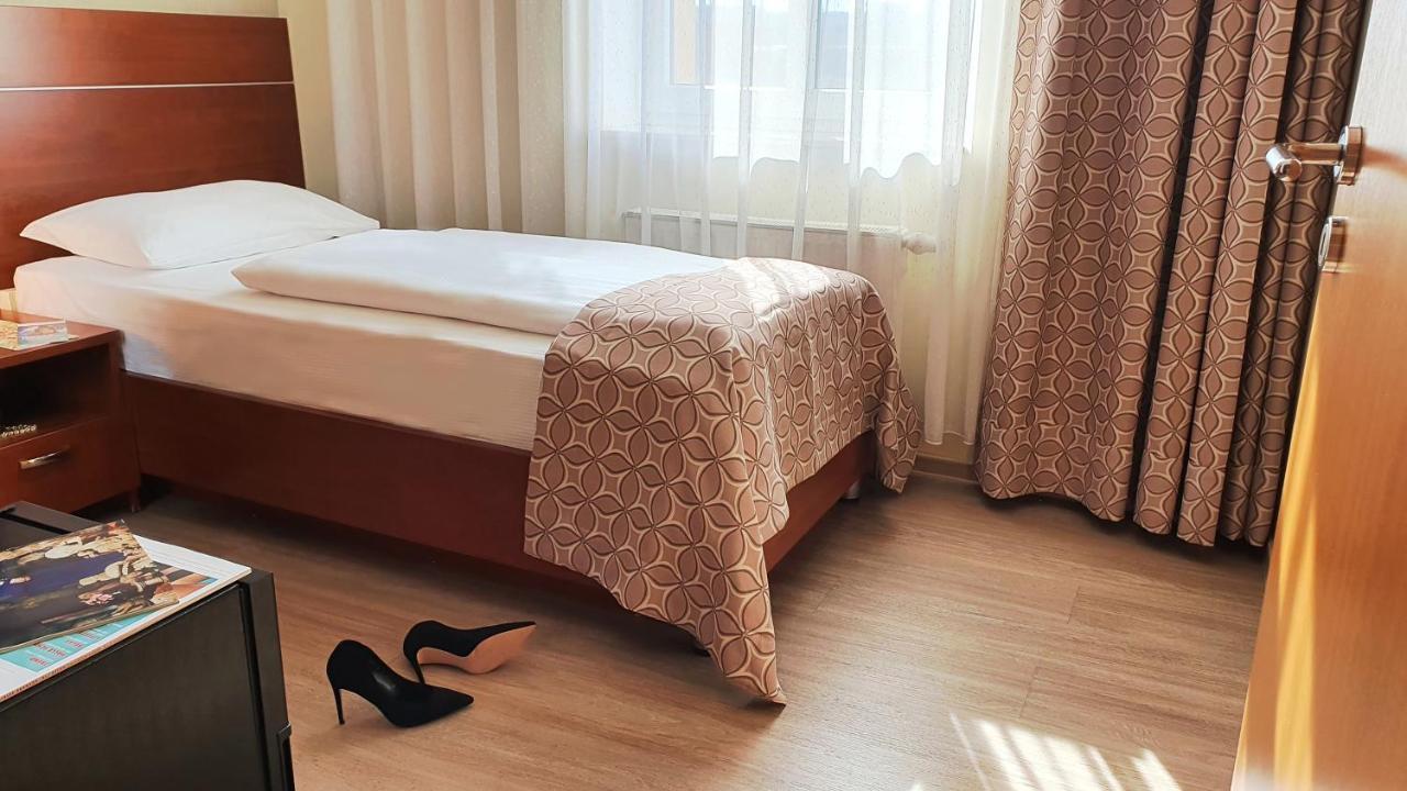 Hotel Atlas Halle Галль Экстерьер фото