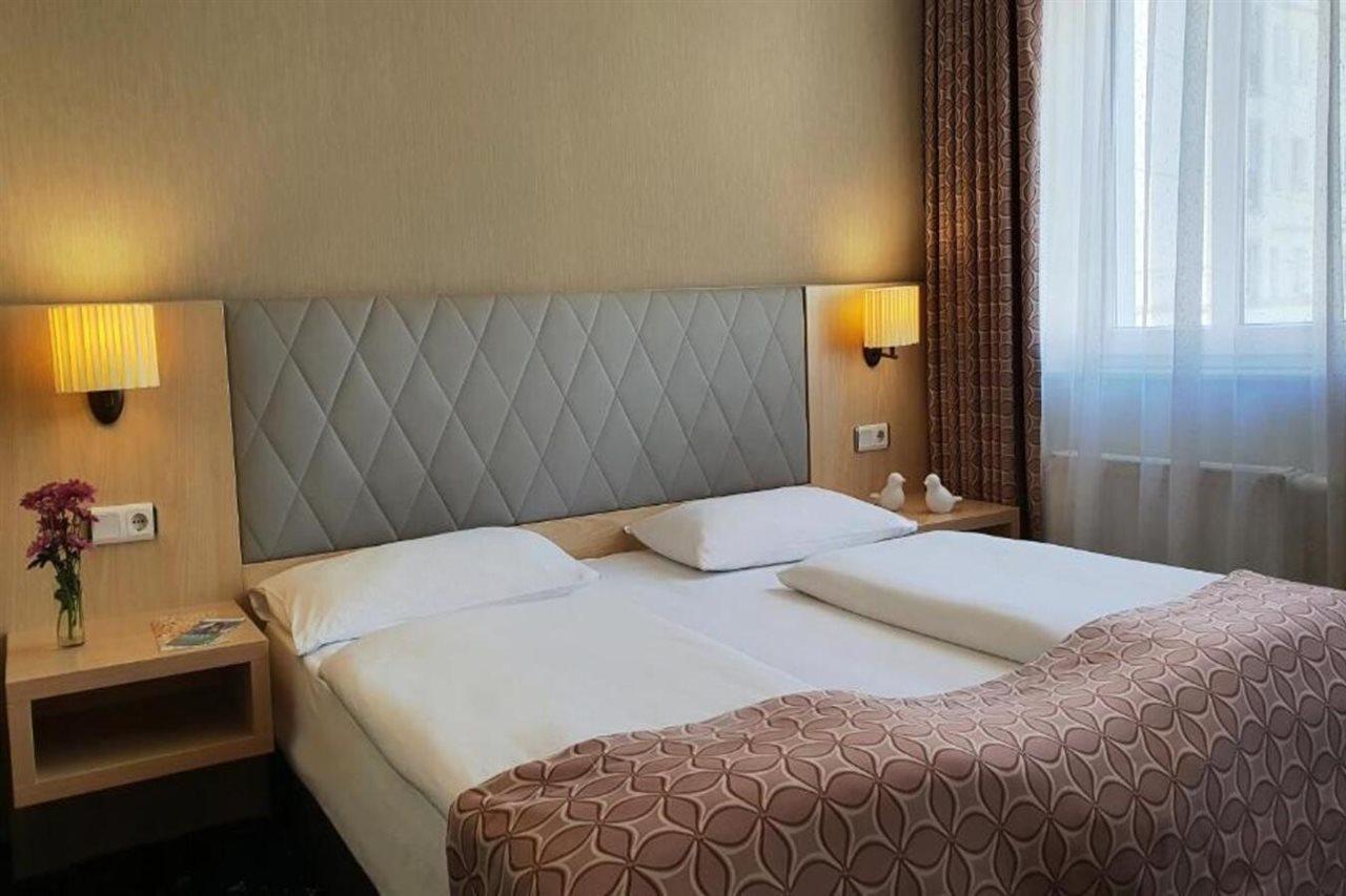 Hotel Atlas Halle Галль Экстерьер фото