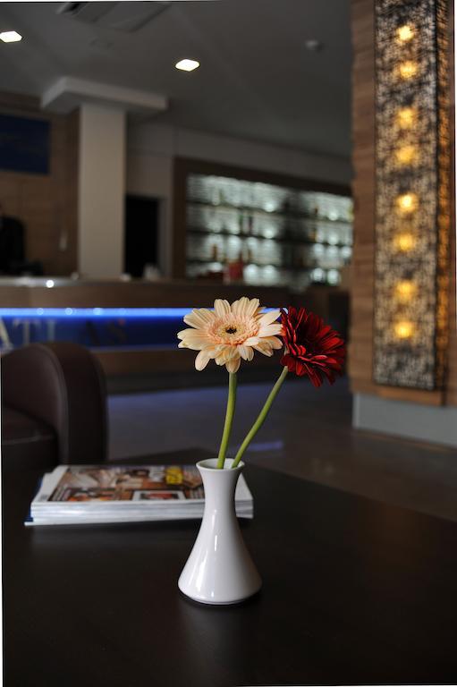 Hotel Atlas Halle Галль Экстерьер фото